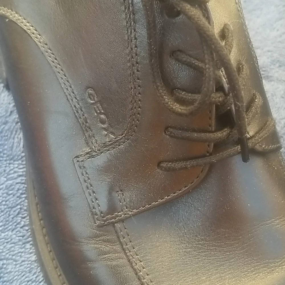 Geox- size 10 mens black shoes - Picture 2 of 4